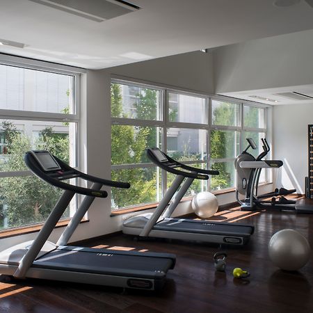 Magna Pars L'Hotel A Parfum, Small Luxury Hotels Of The World Milano Exteriör bild The gym at the Mandarin Oriental, Munich