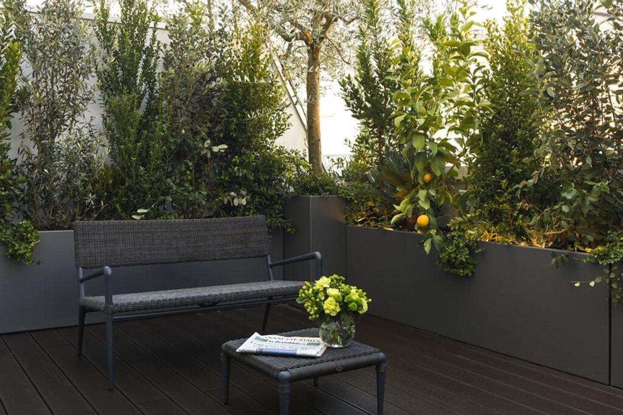 Magna Pars L'Hotel A Parfum, Small Luxury Hotels Of The World Milano Exteriör bild Roof garden