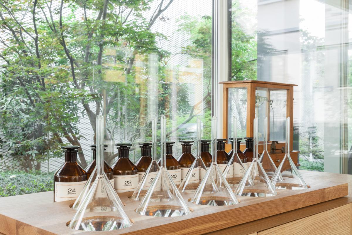 Magna Pars L'Hotel A Parfum, Small Luxury Hotels Of The World Milano Exteriör bild Laboratory