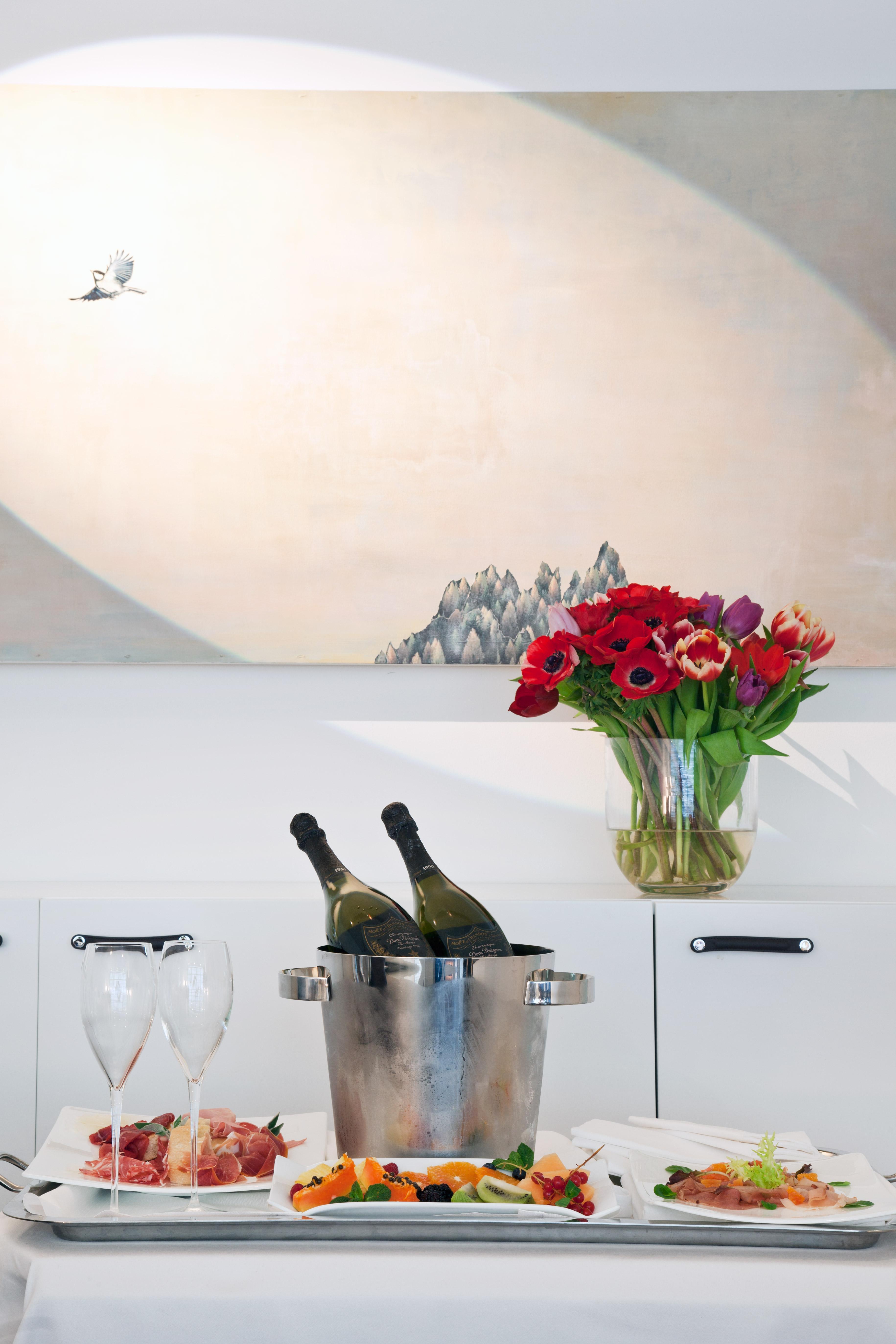 Magna Pars L'Hotel A Parfum, Small Luxury Hotels Of The World Milano Exteriör bild A bouquet of flowers