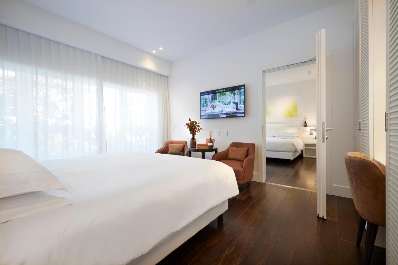Magna Pars L'Hotel A Parfum, Small Luxury Hotels Of The World Milano Exteriör bild A room at the hotel