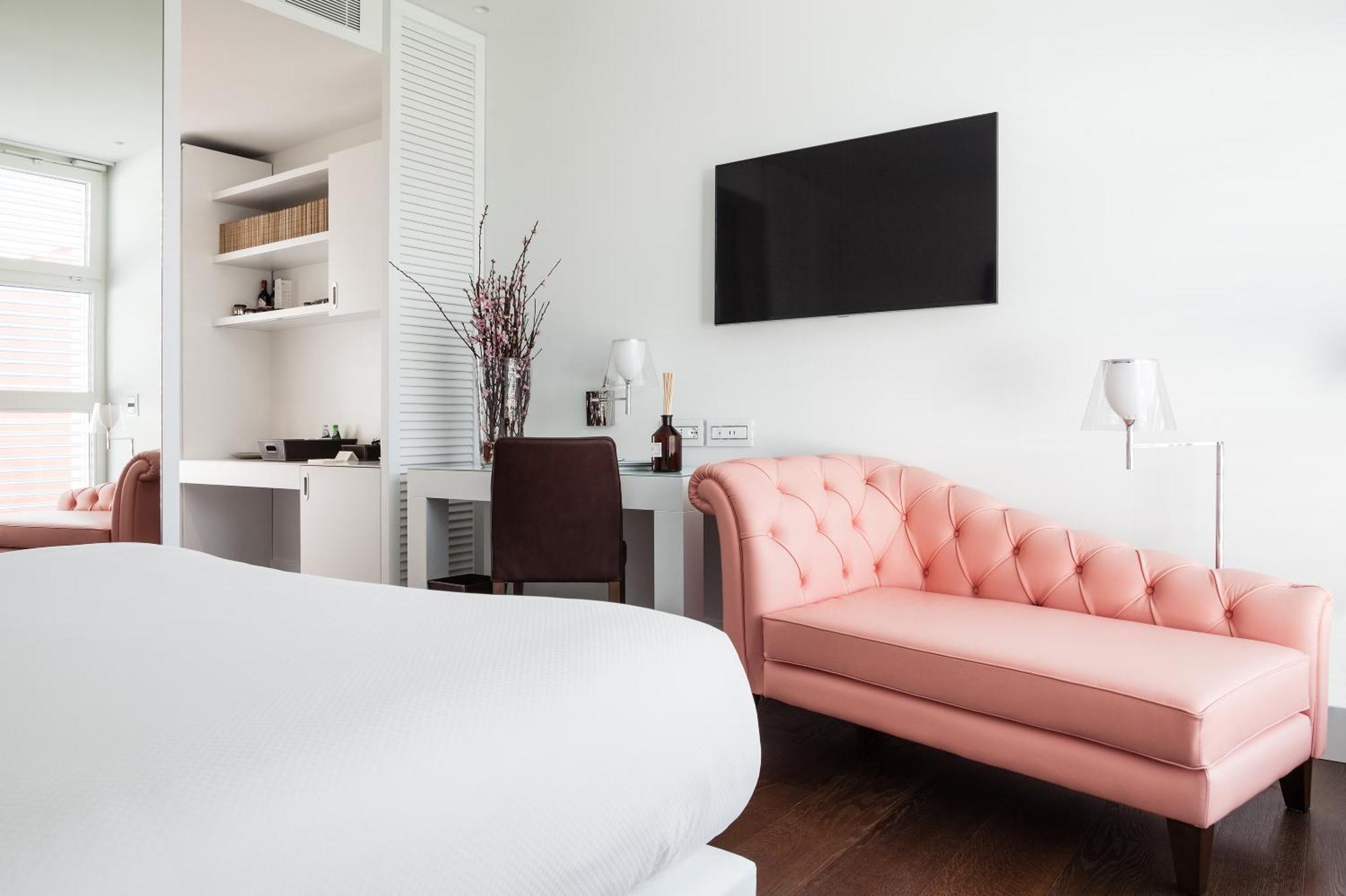Magna Pars L'Hotel A Parfum, Small Luxury Hotels Of The World Milano Exteriör bild A room at the Hotel 57